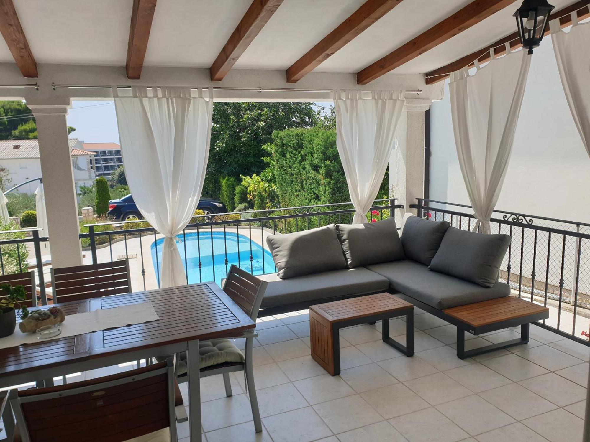 Bella Villa *