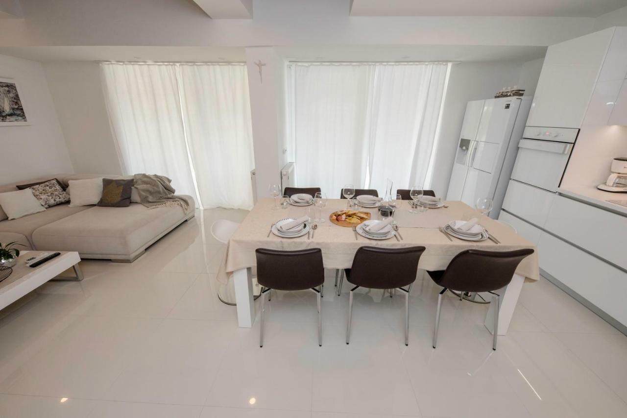 Bella Villa *